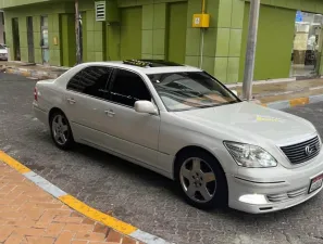 2004 Lexus LS 430