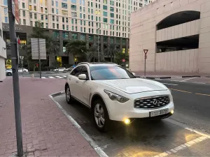 2010 Infiniti FX35 in dubai