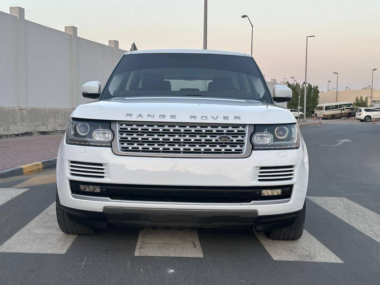 2013 Land Rover Range Rover in dubai