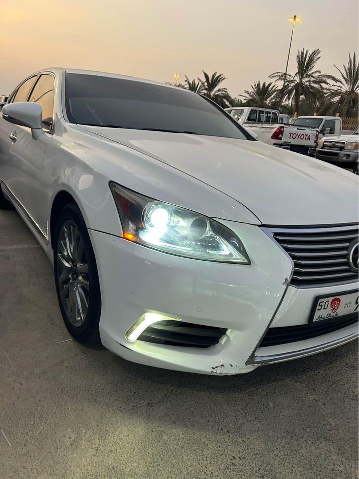 2013 Lexus LS