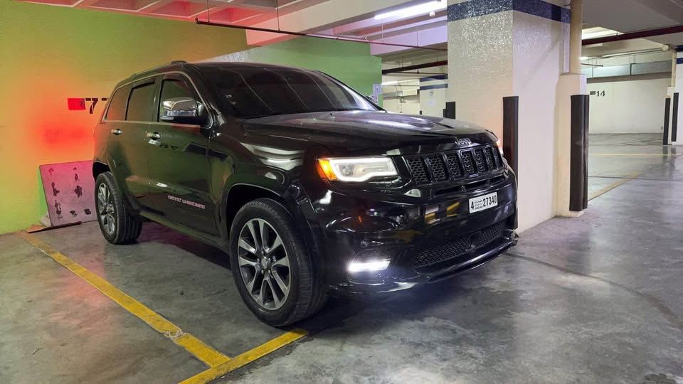 2017 Jeep Grand Cherokee in dubai