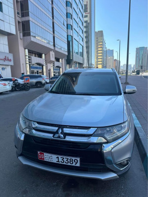 2016 Mitsubishi Outlander in dubai