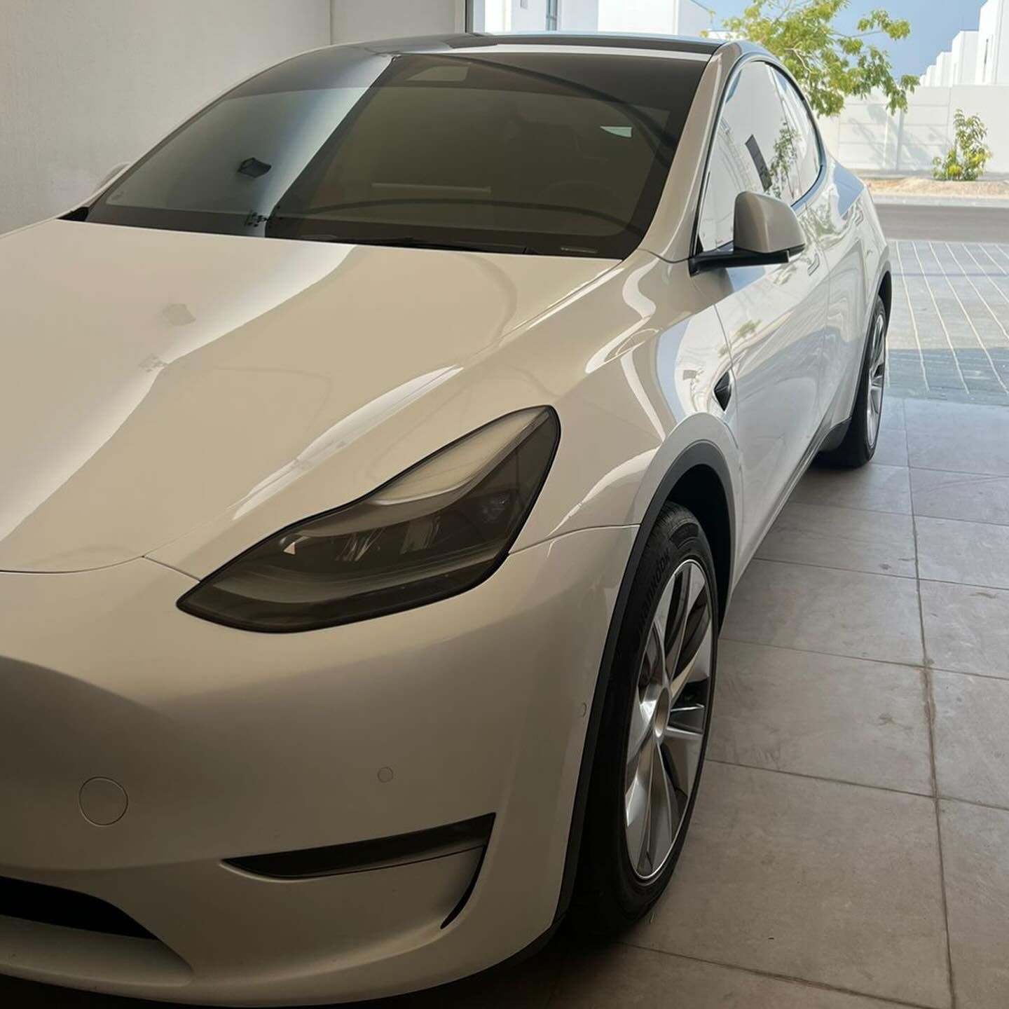 Tesla model y 2022 long range