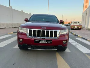 2013 Jeep Grand Cherokee in dubai