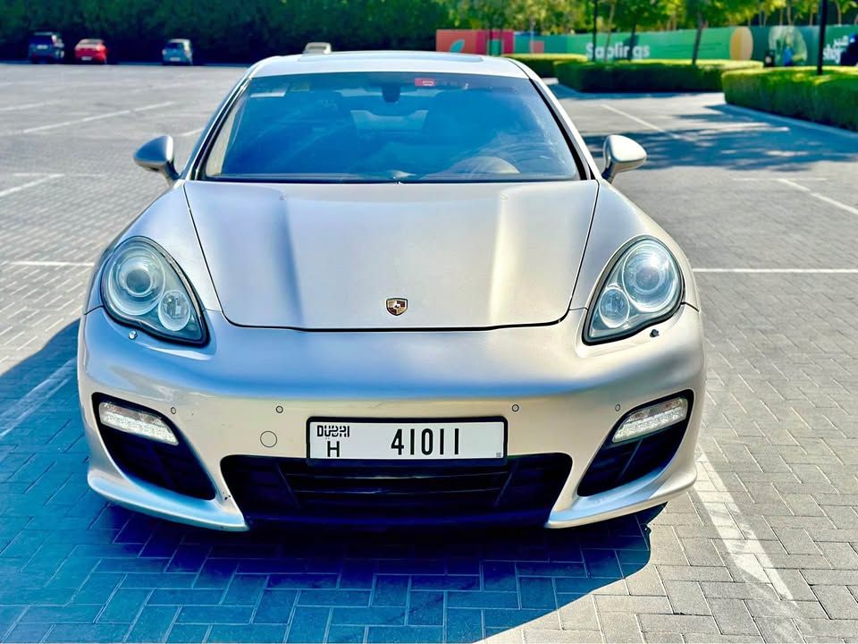 2012 Porsche Panamera in dubai