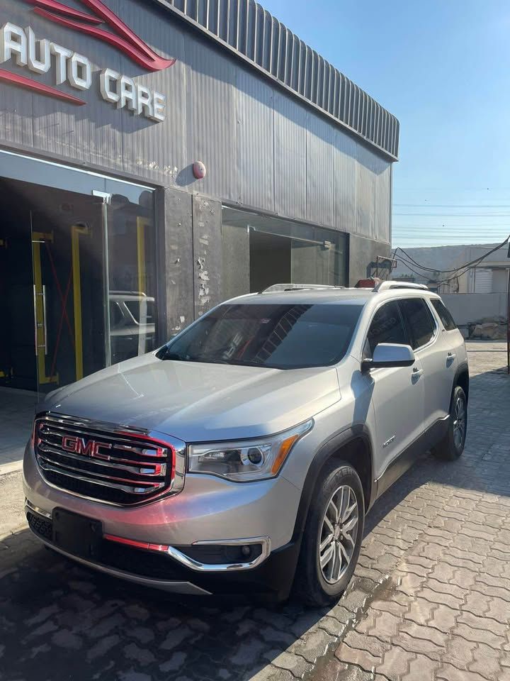 2018 GMC Acadia in dubai