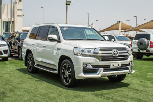 2018 Toyota Land Cruiser