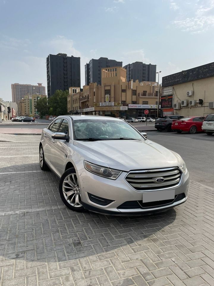 2013 Ford Taurus