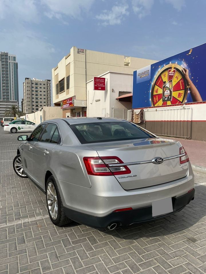 2013 Ford Taurus