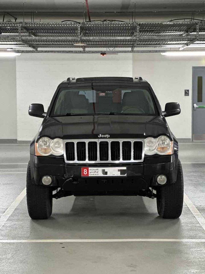 2009 Jeep Grand Cherokee in dubai