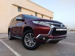 2017 Mitsubishi Montero