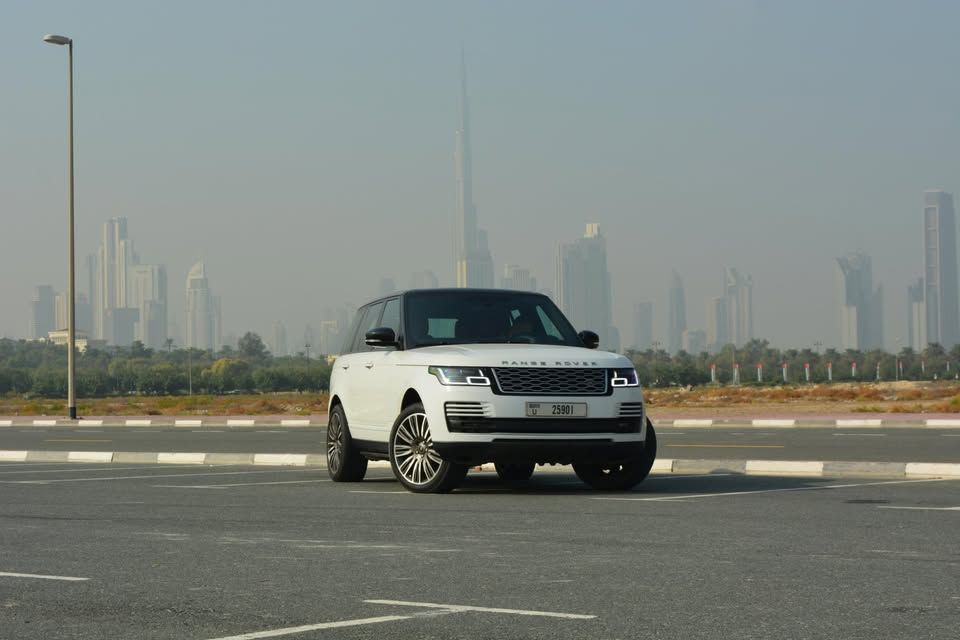 2018 Land Rover Range Rover in dubai