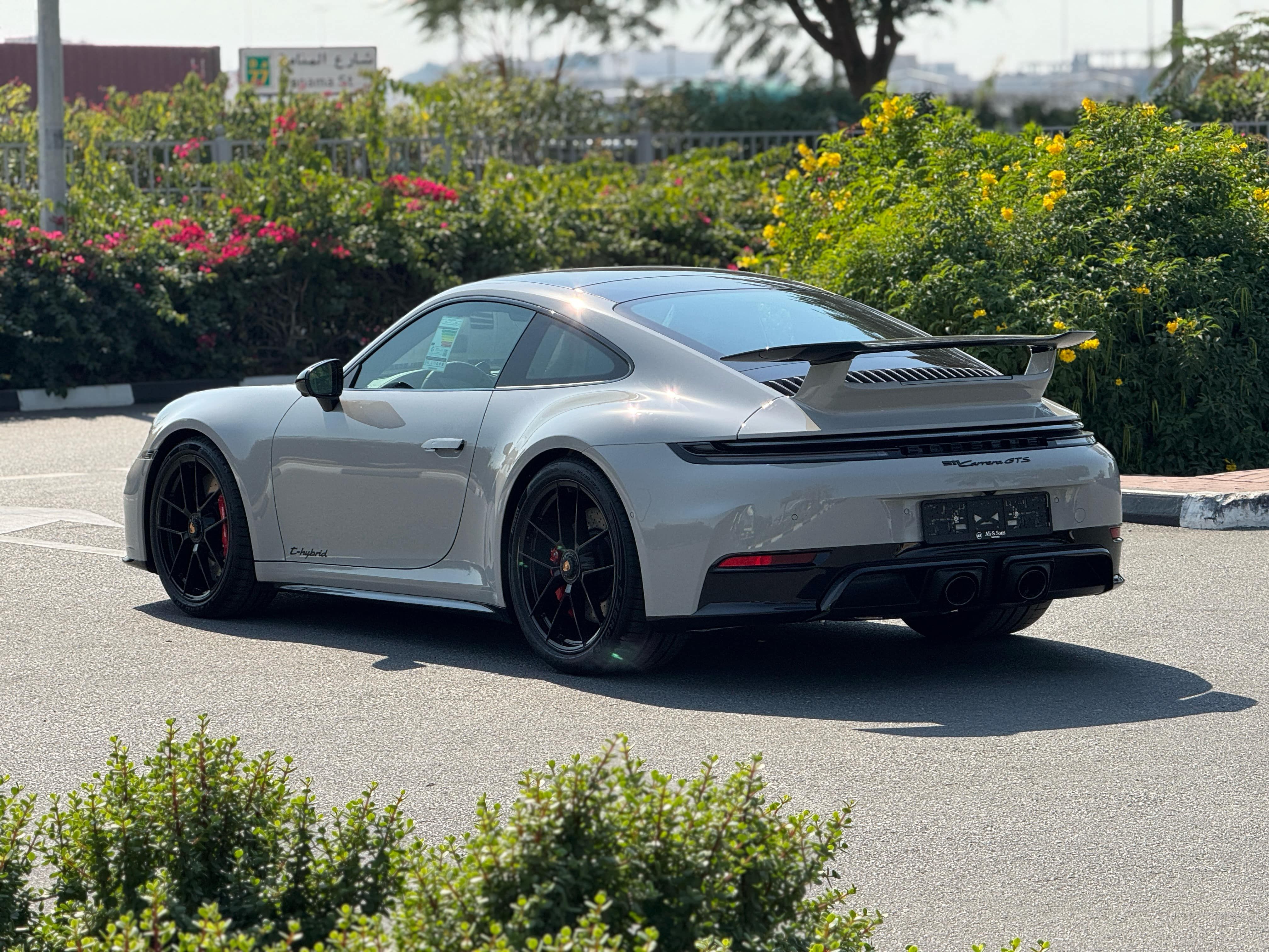 2025 Porsche 911 Carrera