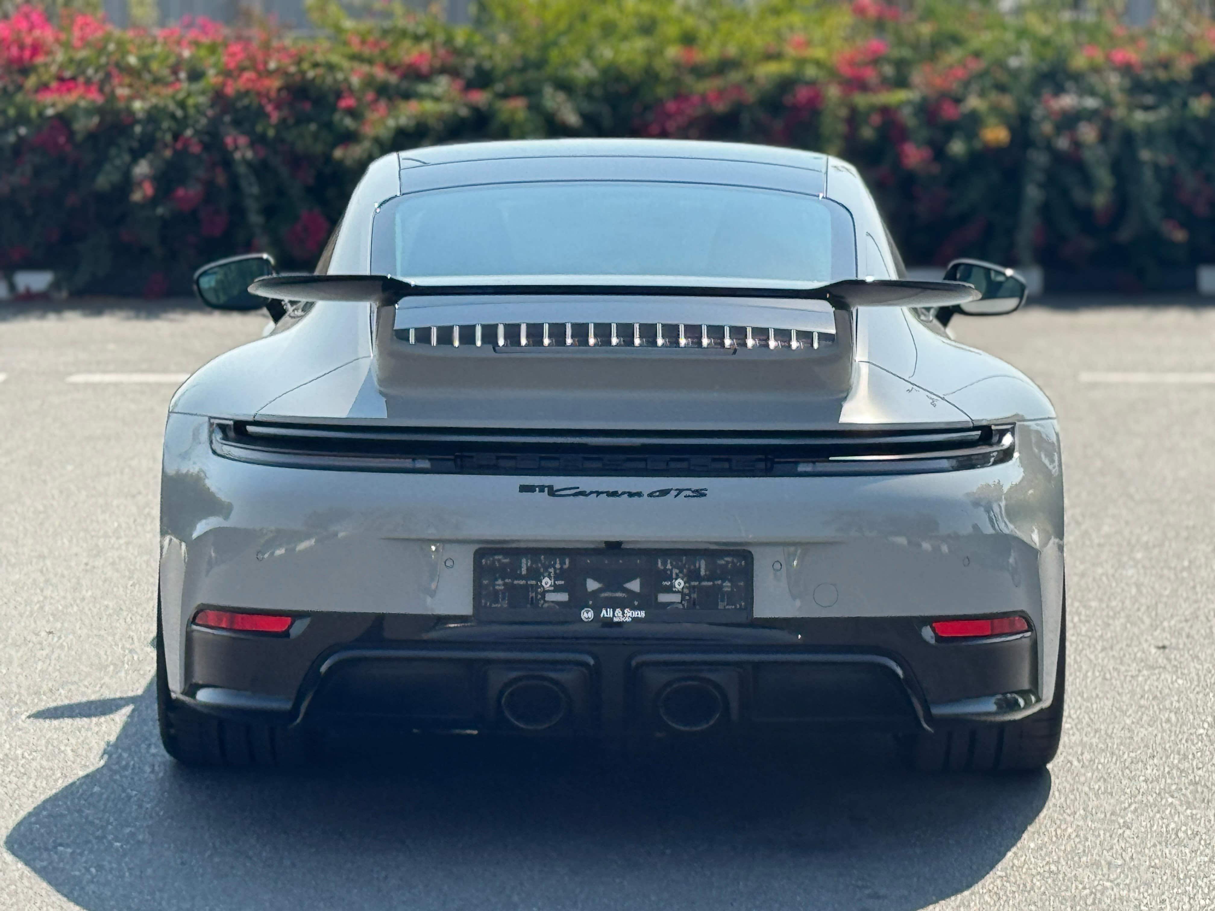 2025 Porsche 911 Carrera