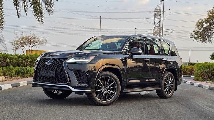 2023 Lexus LX600 in dubai