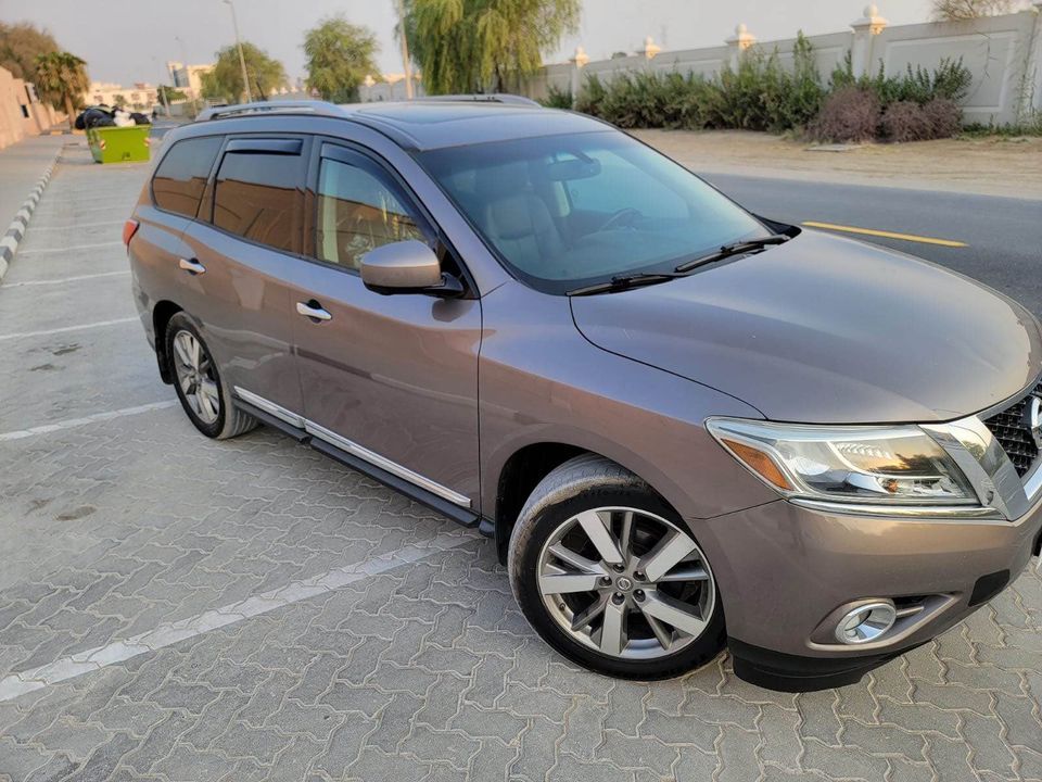 Nissan pathfinder 2014 full option