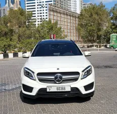 2019 مرسيدس-بنز GLA - جي ال اي in dubai