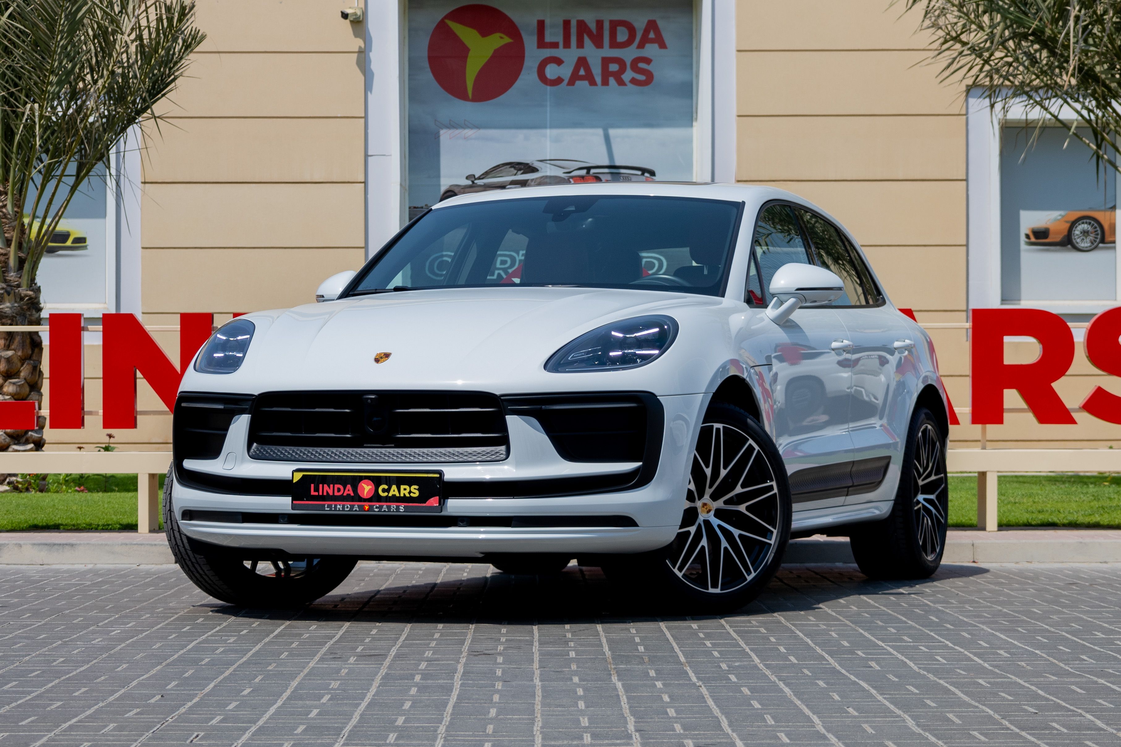 2023 Porsche Macan in dubai