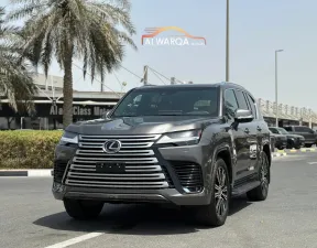 2022 Lexus LX600 in dubai