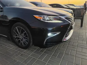 2016 Lexus ES