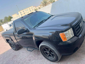 2007 GMC Sierra in dubai