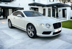 BENTLEY CONTINENTAL GT 2015 FSH SINGLE OWNER BRAND NEW CONDITION 