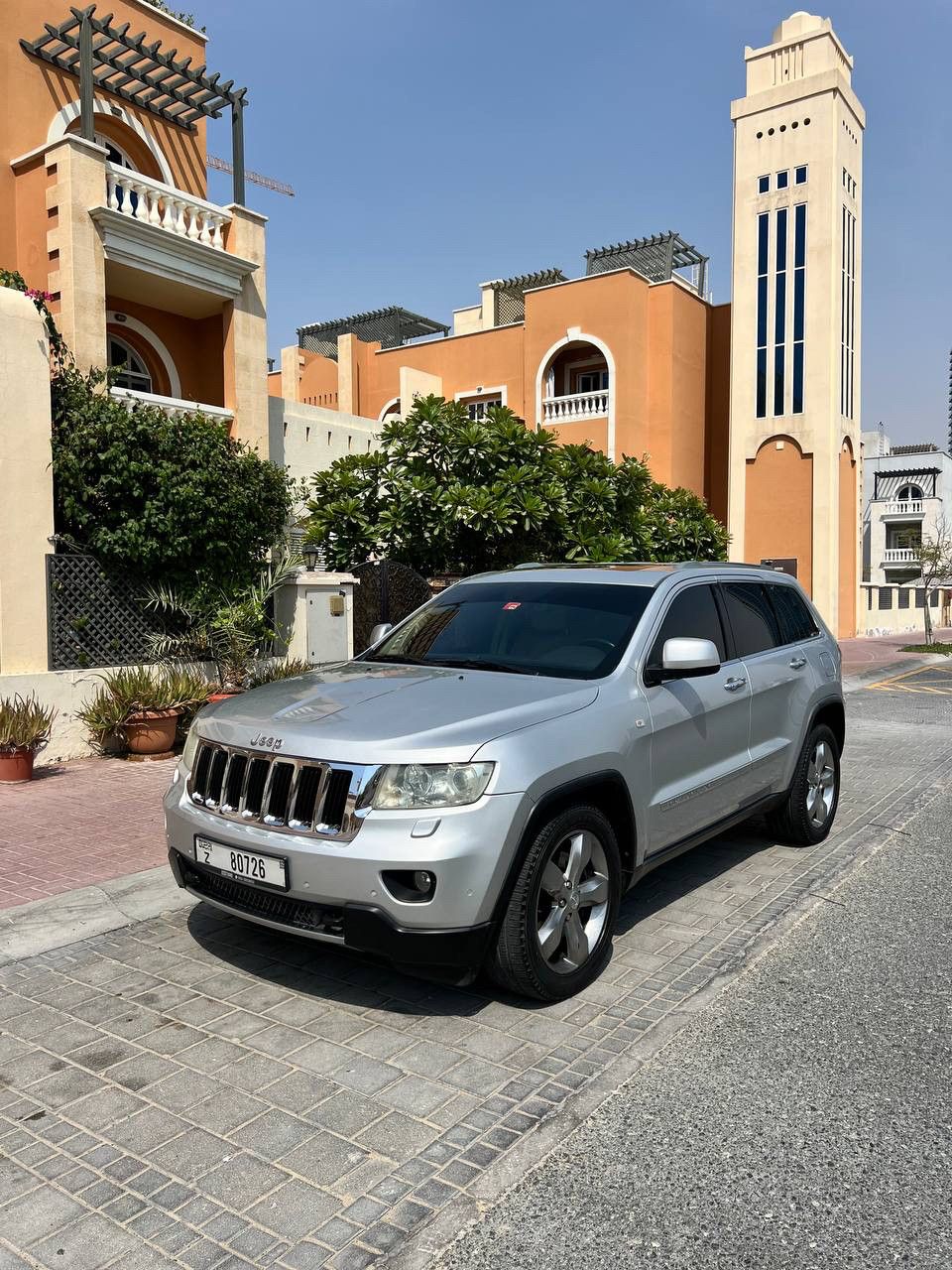 2011 Jeep Grand Cherokee in dubai