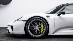 2015 Porsche 918 Spyder