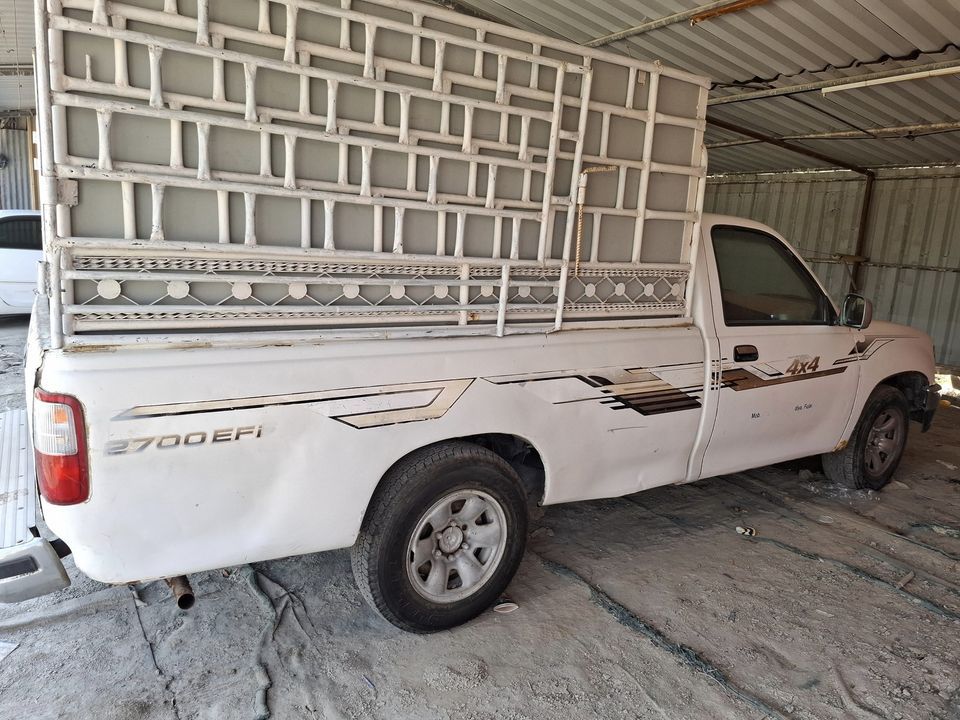 1994 Toyota Hilux in dubai