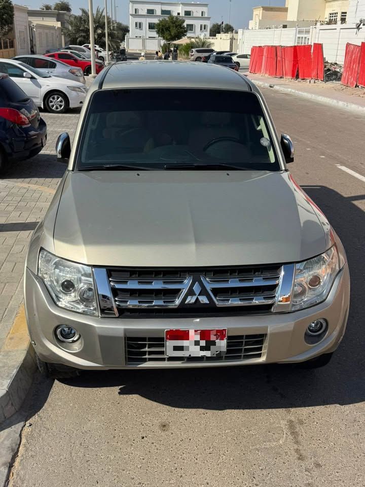 2013 Mitsubishi Pajero in dubai