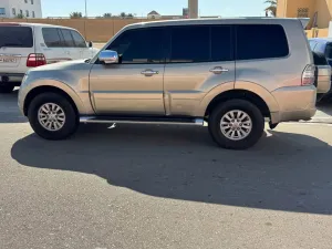 2013 Mitsubishi Pajero