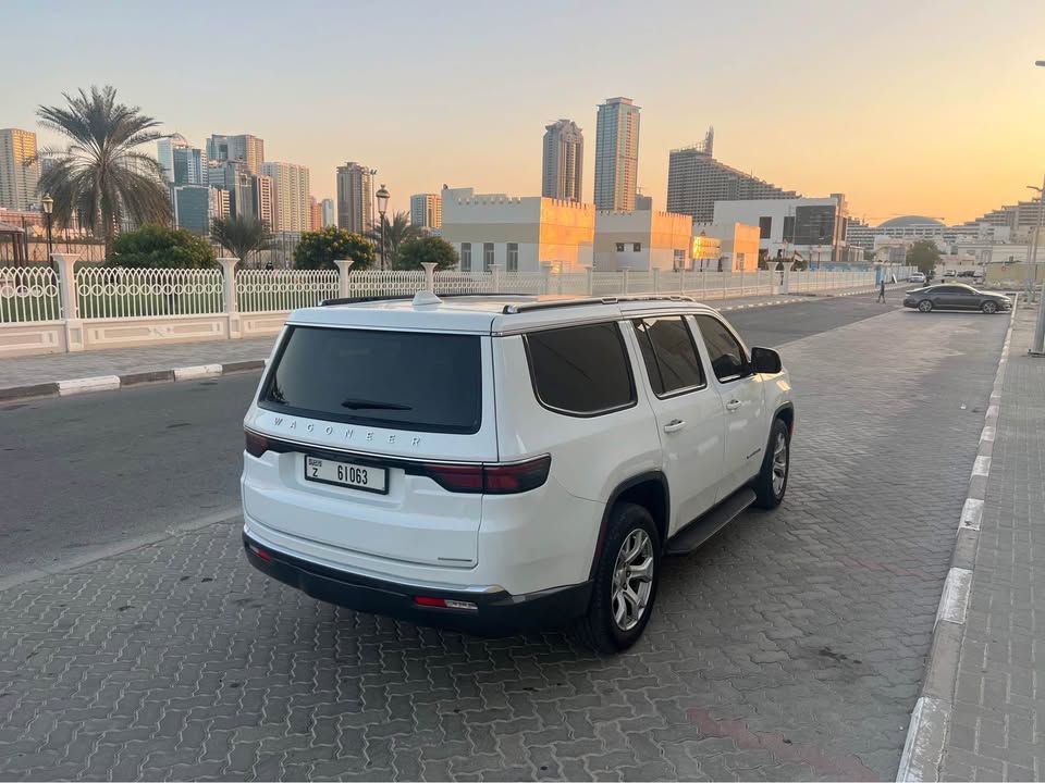 2022 Jeep Wagoneer