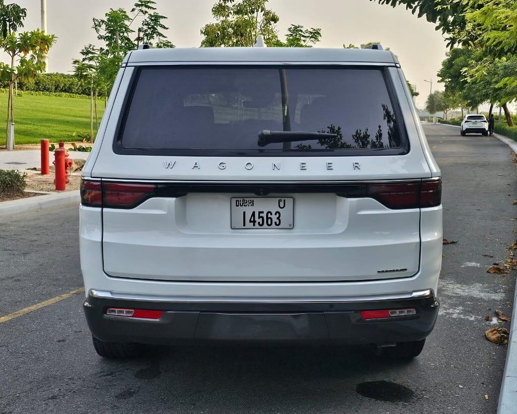 2022 Jeep Wagoneer