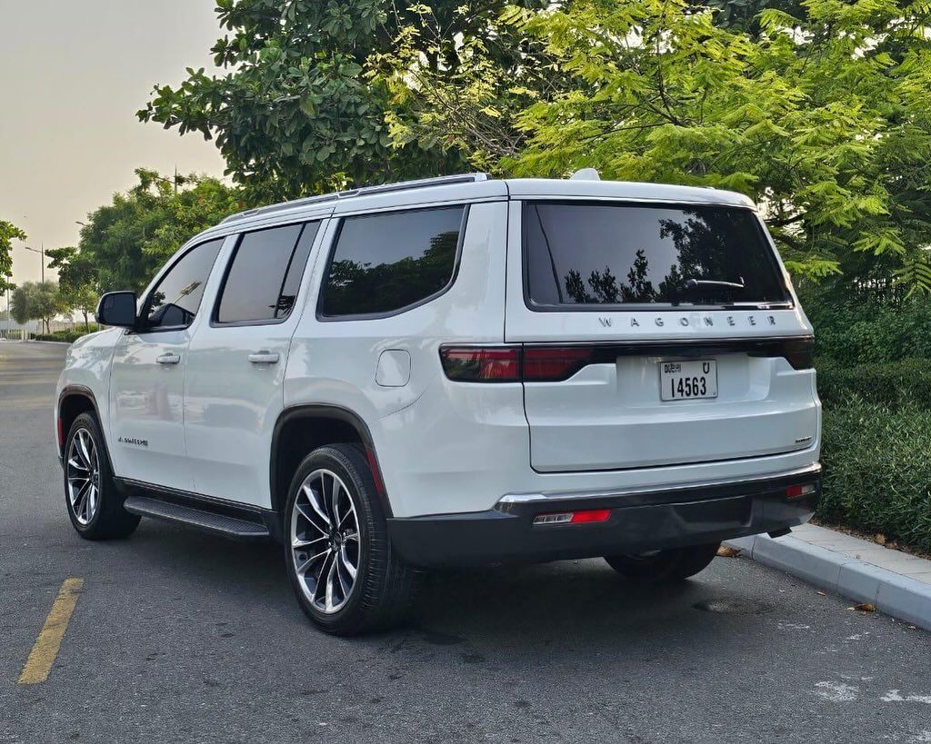 2022 Jeep Wagoneer