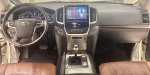 2016 Toyota Land Cruiser