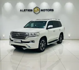 2016 Toyota Land Cruiser