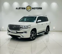 2016 Toyota Land Cruiser