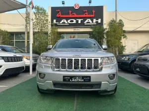 2012 Jeep Grand Cherokee in dubai