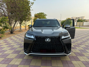 2023 Lexus LX600 in dubai