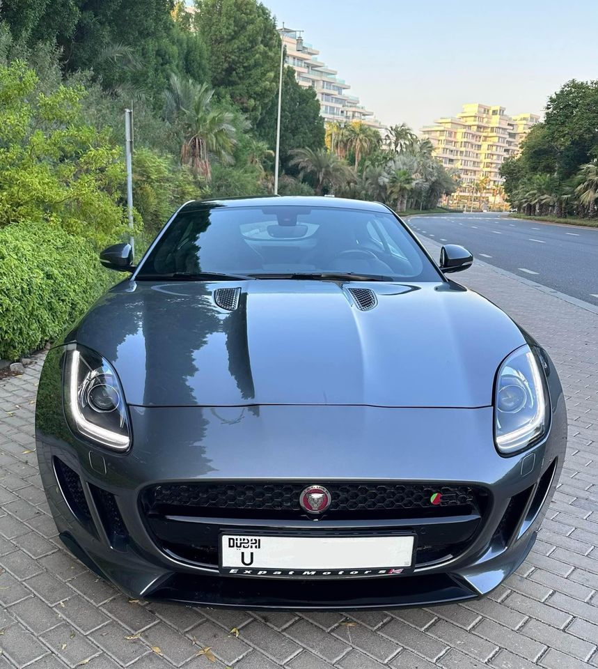 2016 Jaguar F-Type in dubai