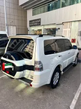 2017 Mitsubishi Pajero