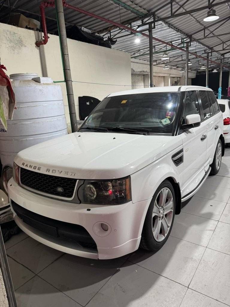 2011 Land Rover Range Rover Sport in dubai