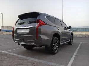 2017 Mitsubishi Montero