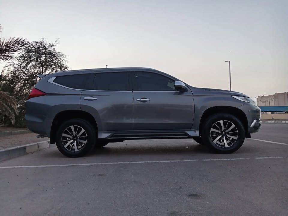 2017 Mitsubishi Montero