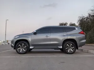 2017 Mitsubishi Montero