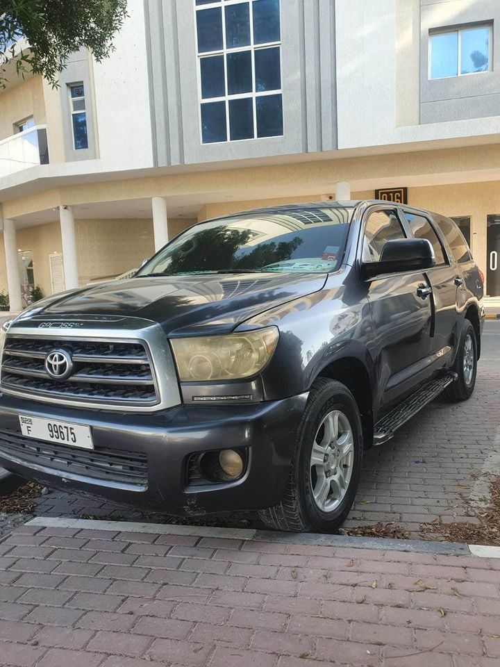 2012 Toyota Sequoia in dubai