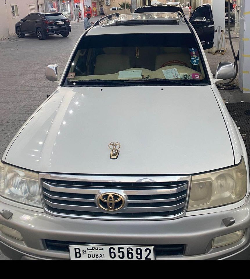 2006 Toyota Land Cruiser in dubai