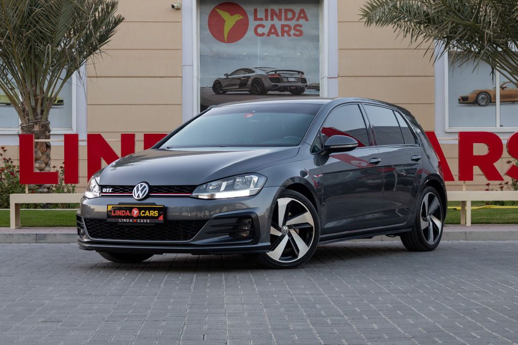 2019 Volkswagen Golf in dubai