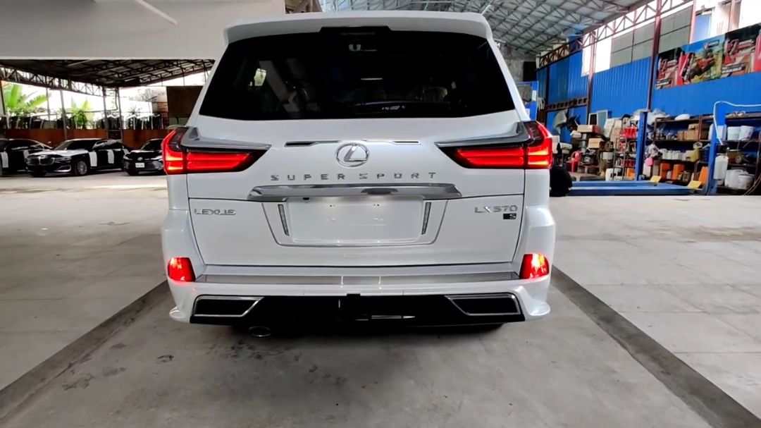 2021 Lexus LX 570