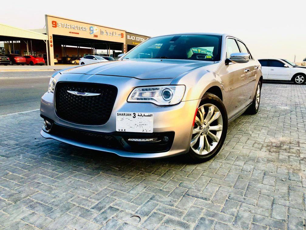 2018 Chrysler 300 in dubai